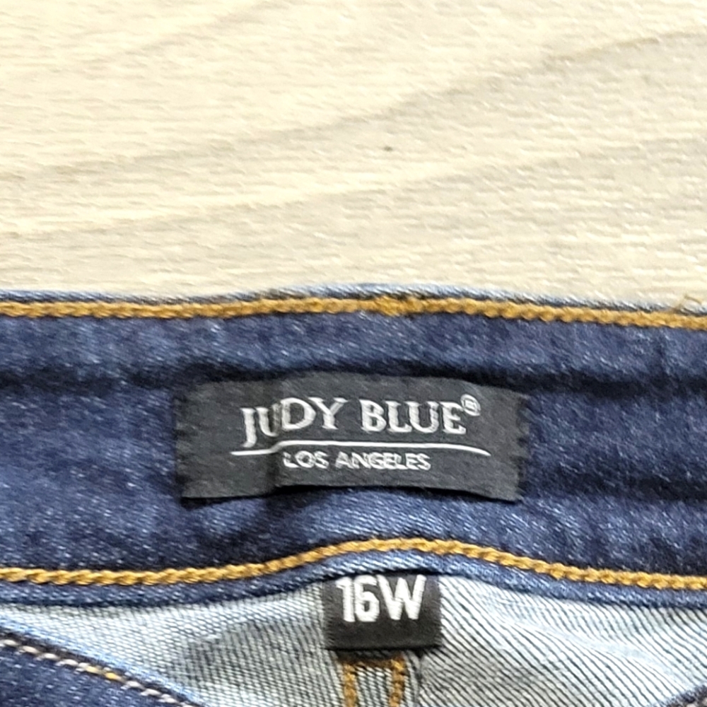 Judy Blue Skinny Fit Jeans - Picture 5 of 5